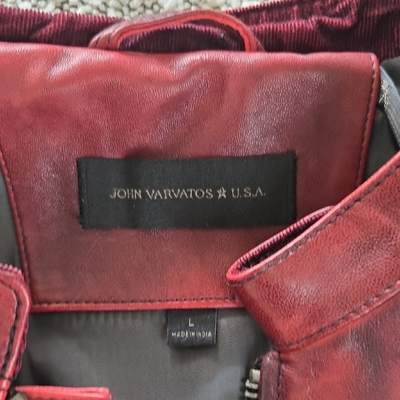 John Varvatos Men's Jacket in Rich Burgundy - Picture 4 of 4